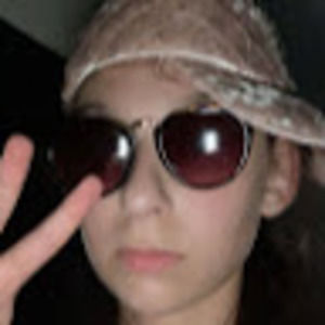 Meet your Posher, Kenzie